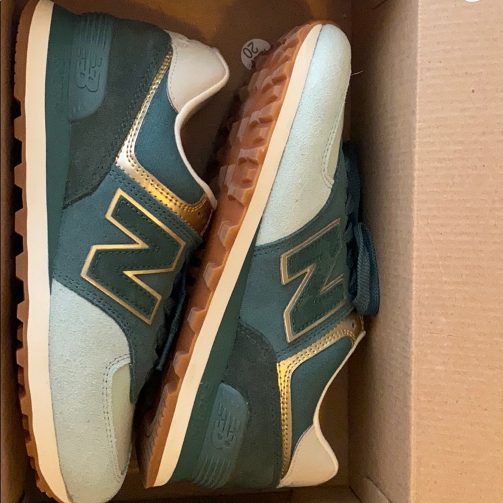 New Balance Classic Sneakers